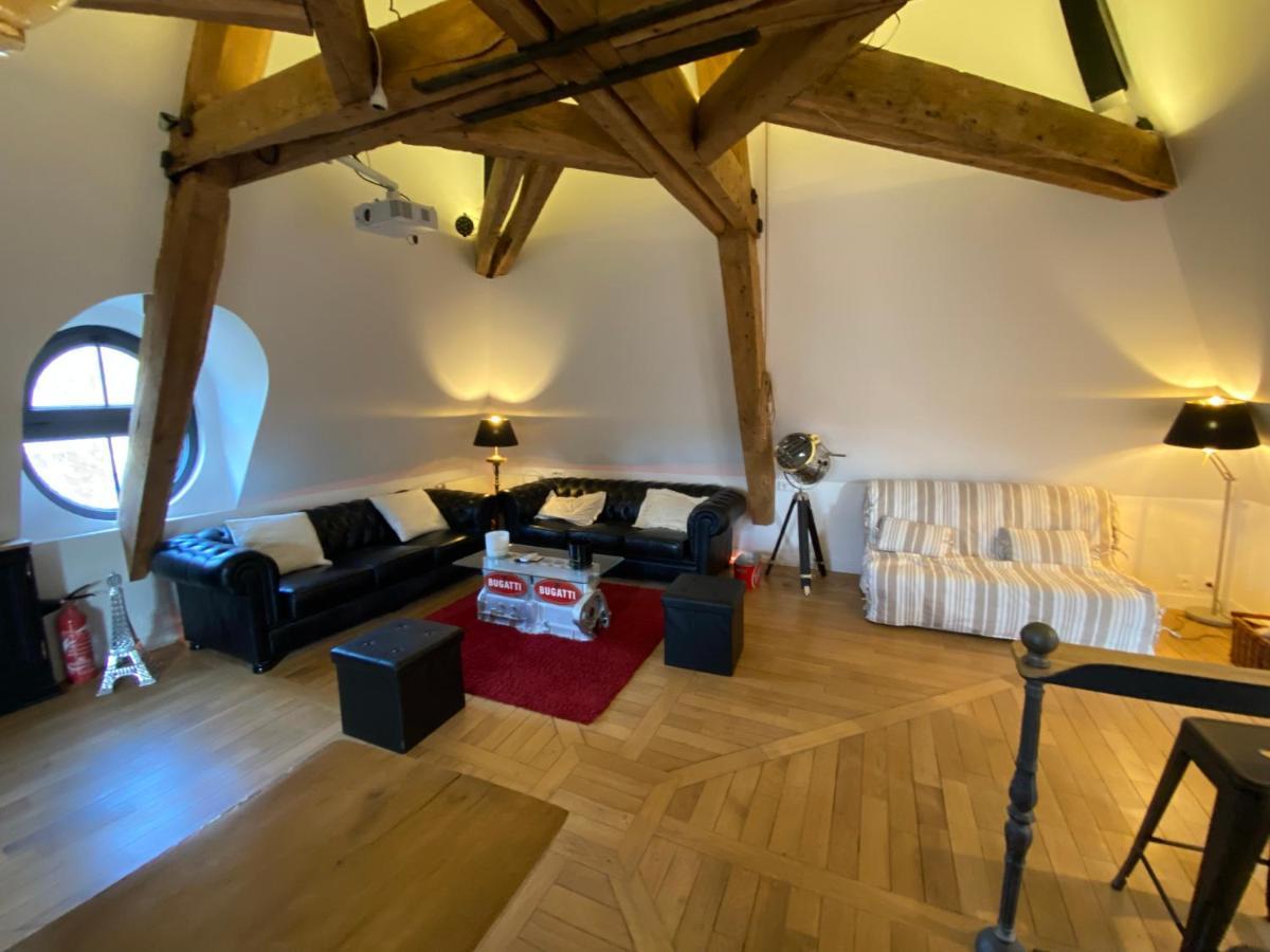 Loft Dans Le Clocher Face Au Chateau Bonnelles Zewnętrze zdjęcie