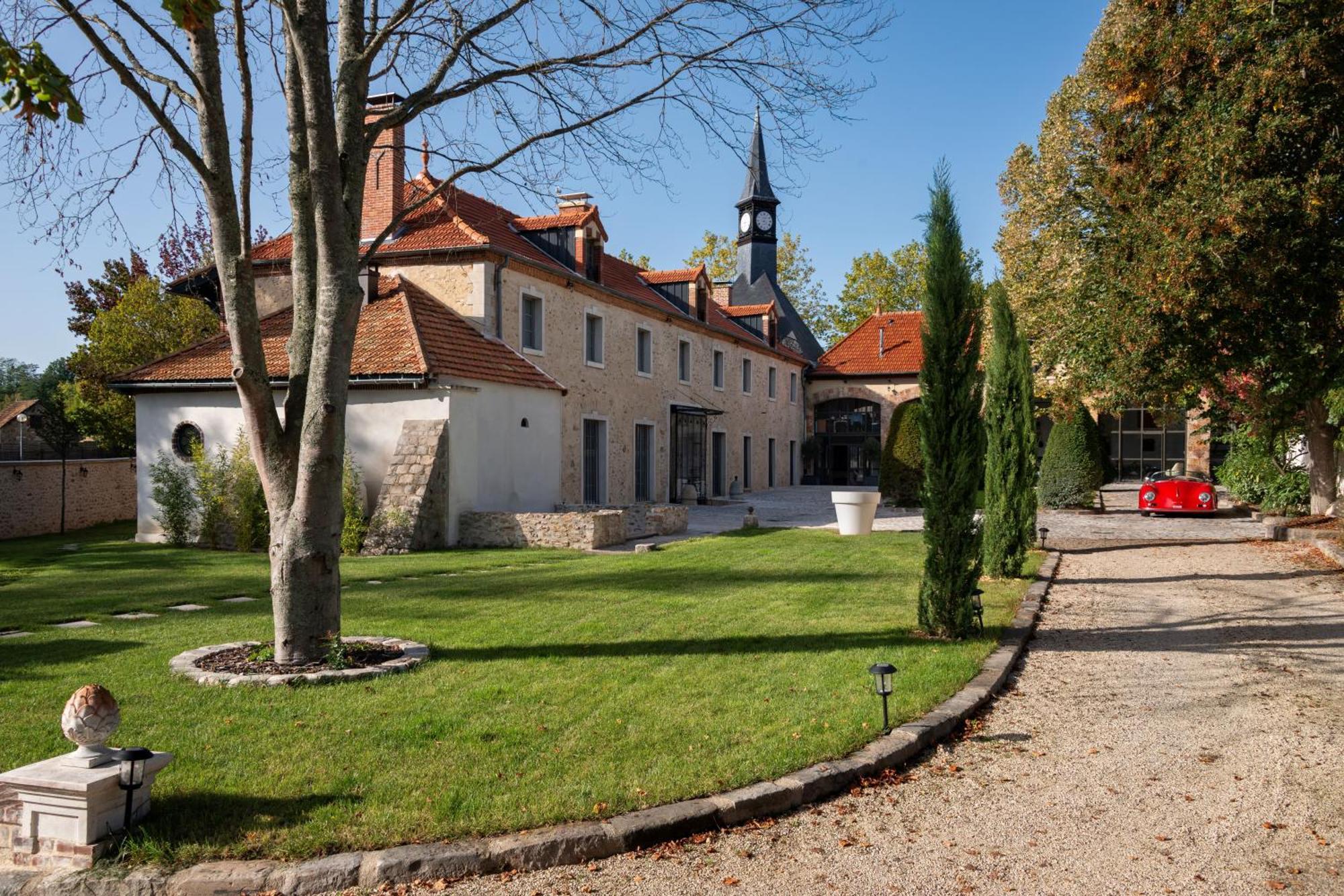 Loft Dans Le Clocher Face Au Chateau Bonnelles Zewnętrze zdjęcie