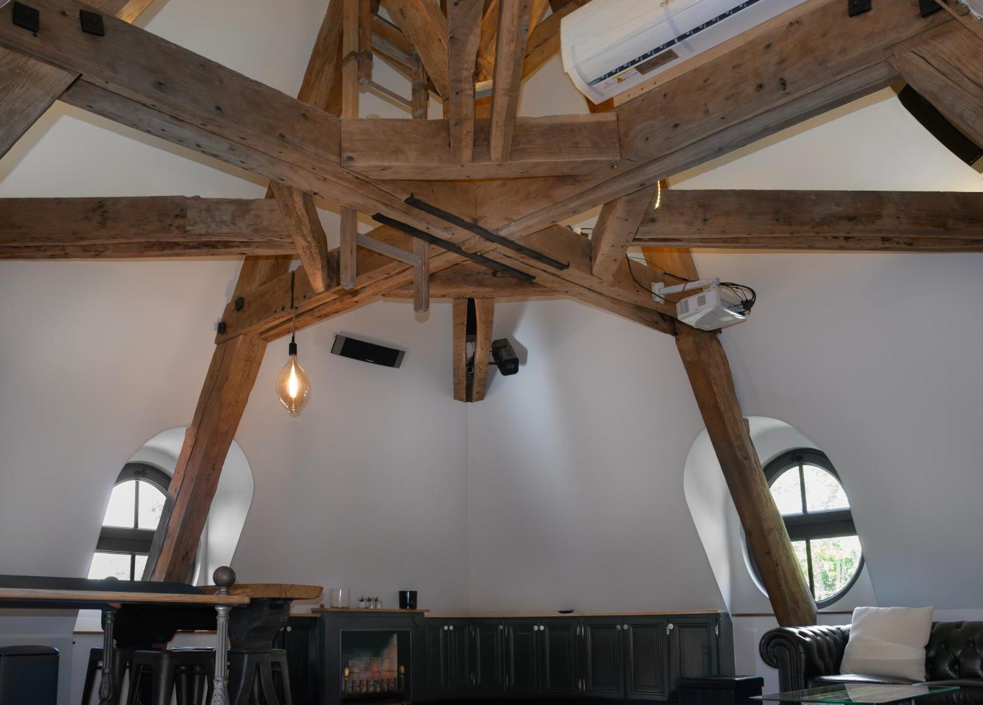 Loft Dans Le Clocher Face Au Chateau Bonnelles Zewnętrze zdjęcie