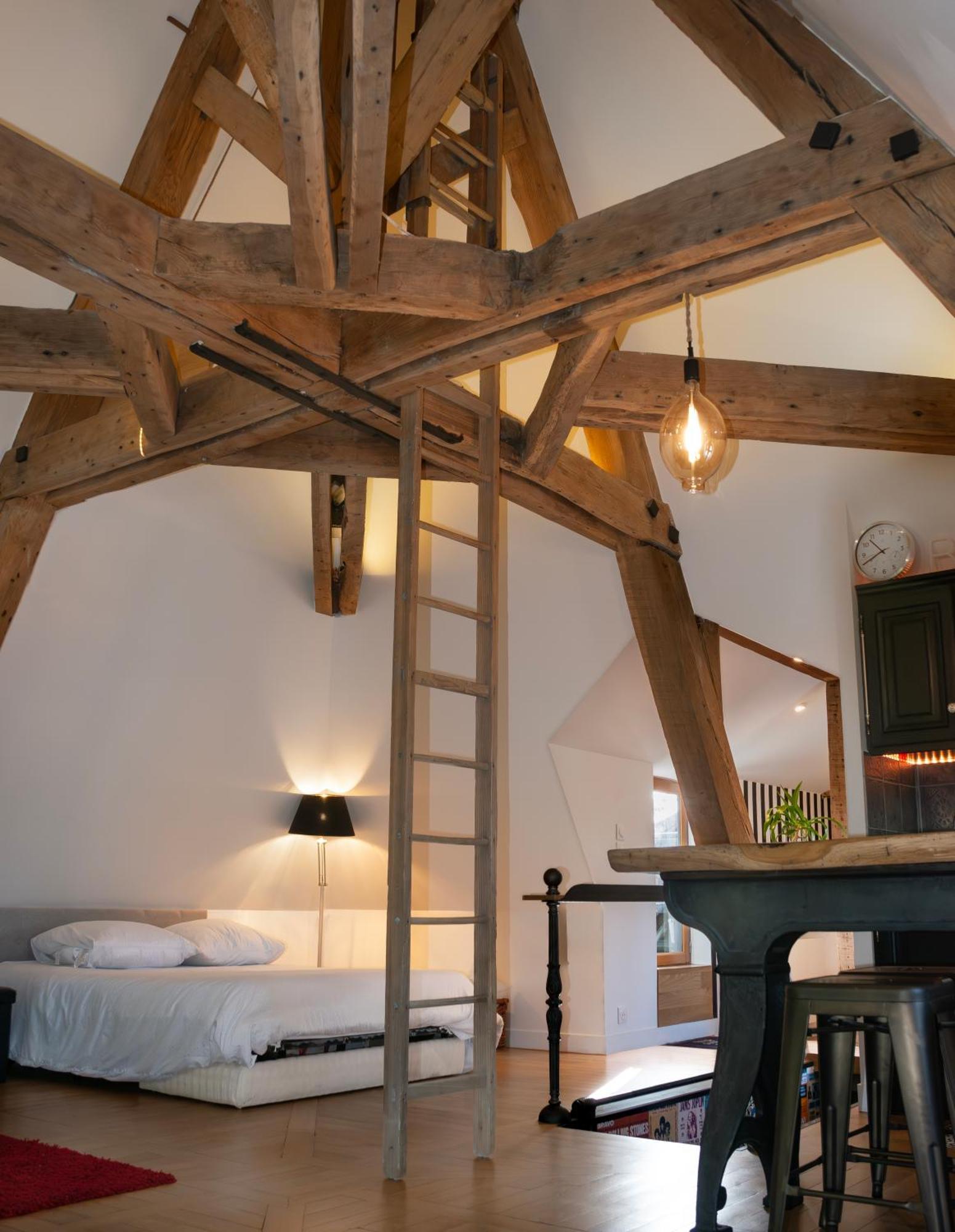 Loft Dans Le Clocher Face Au Chateau Bonnelles Zewnętrze zdjęcie