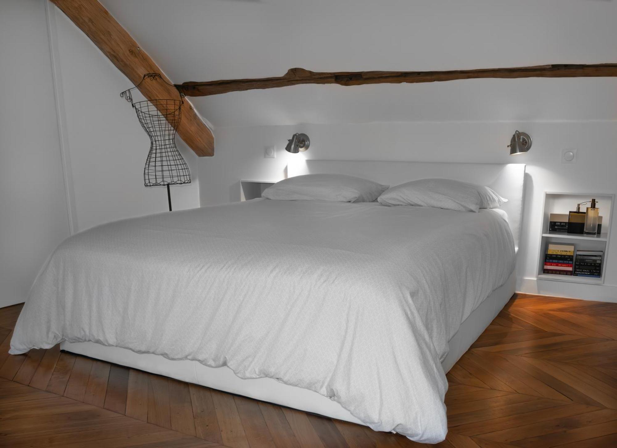 Loft Dans Le Clocher Face Au Chateau Bonnelles Zewnętrze zdjęcie